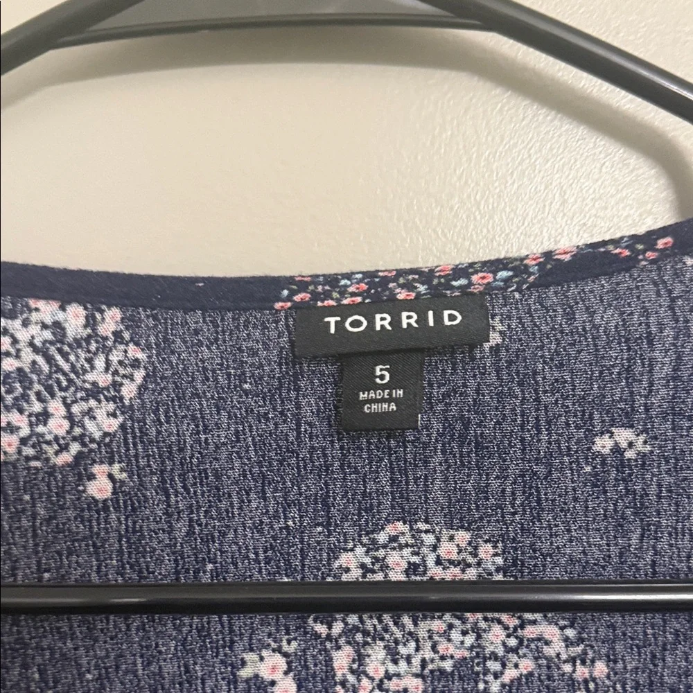 Torrid Dark Blue Skull Long Sleeve Top - Picture 3 of 4